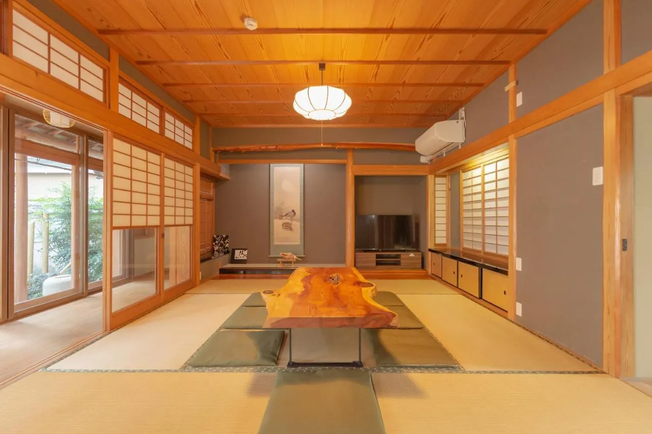 Holiday home 庭之宿 新大阪日本庭園の家 -Residence Inn Niwanoyado-