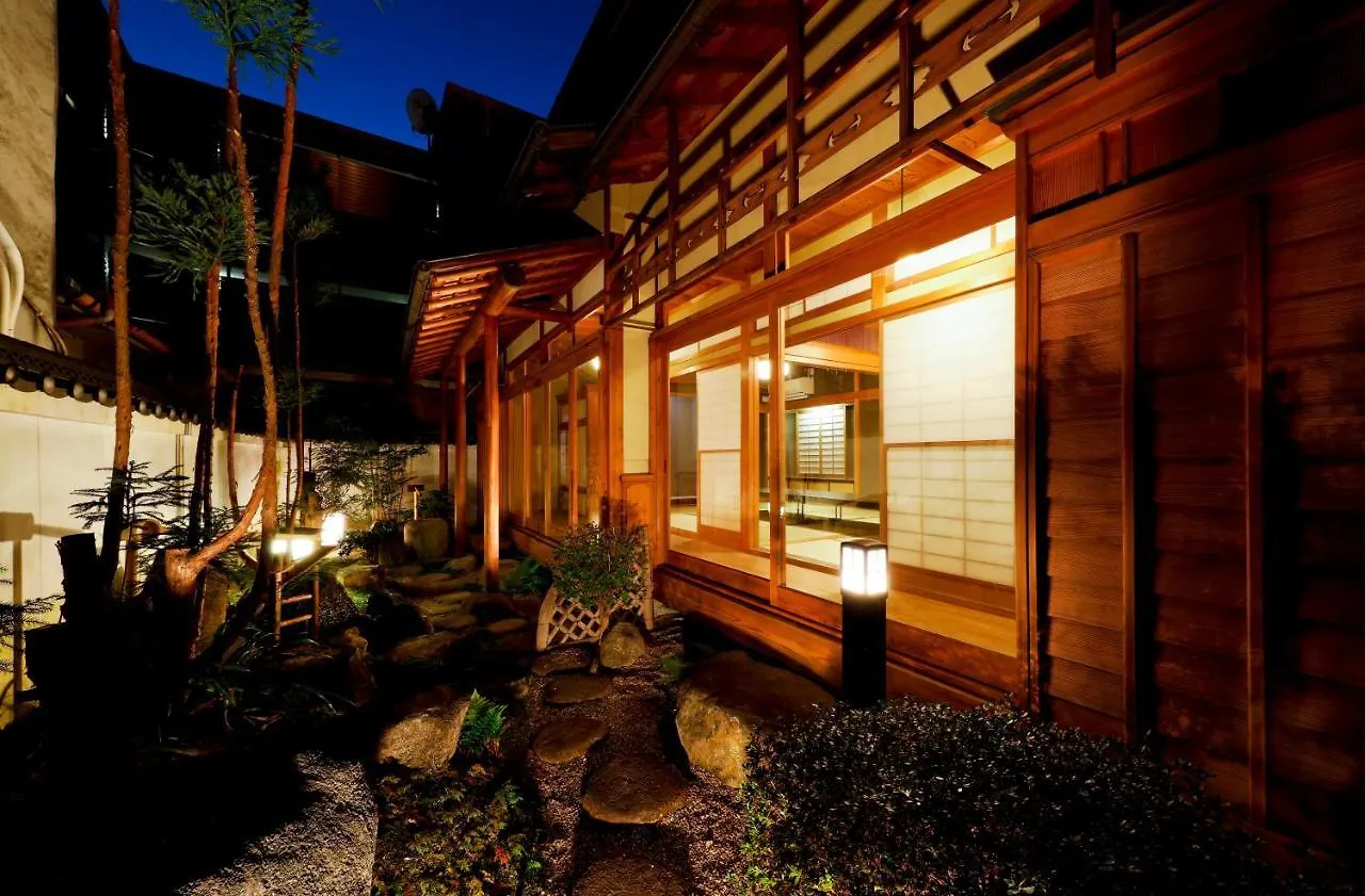 庭之宿 新大阪日本庭園の家 -Residence Inn Niwanoyado- location